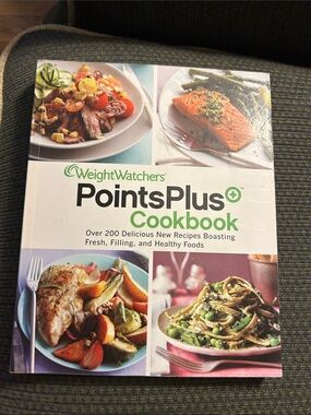 Weight Watchers PointsPlus Cookbook - White & Green Cover